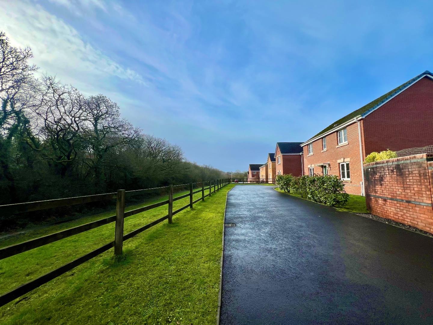 Clos Pwll Clai, Tondu, Bridgend County Borough, CF32 9BZ